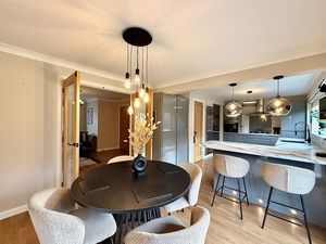 Photo 21- click for photo gallery